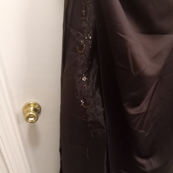 Evening gown - Picture 8 of 17